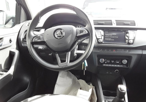 Skoda Fabia cena 51900 przebieg: 113011, rok produkcji 2018 z Szczyrk małe 16